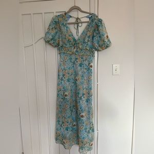 ASTR the label: Esperanza Floral Puff Sleeve Midi Dress